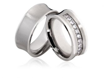 
	- Ringmaterial:

	Edelstahl...